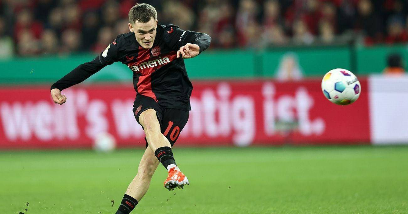 包含国际比赛日勒沃库森调整名单以备NBA常规赛；更衣室发声环节打磨；态度坚定；团队化学反应显著的词条