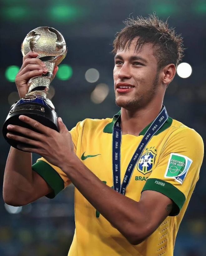 内马尔在FPX比赛中爆冷，高光表现引发热议！的简单介绍