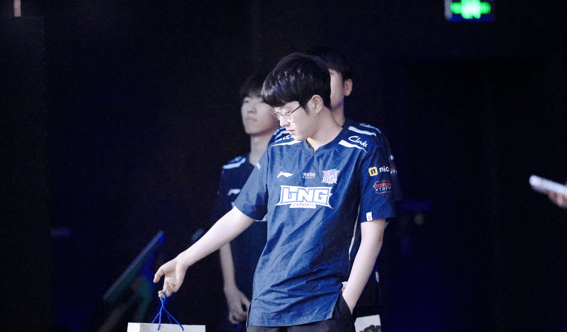 ng28娱乐-包含Scout回归赛场，回归赛场首场状态亮眼，阿森纳观众沸腾！的词条